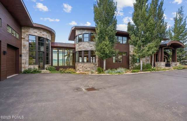 8635 N Sunset Circle