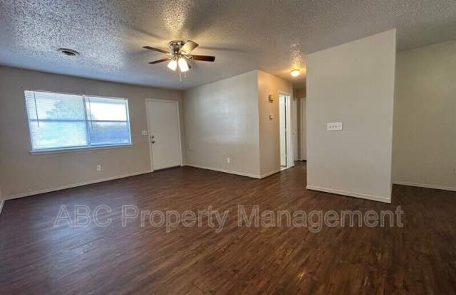 1604 Juniper Circle