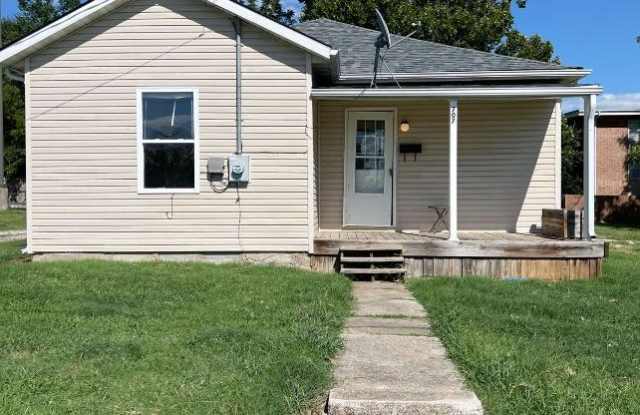 707 South College Street