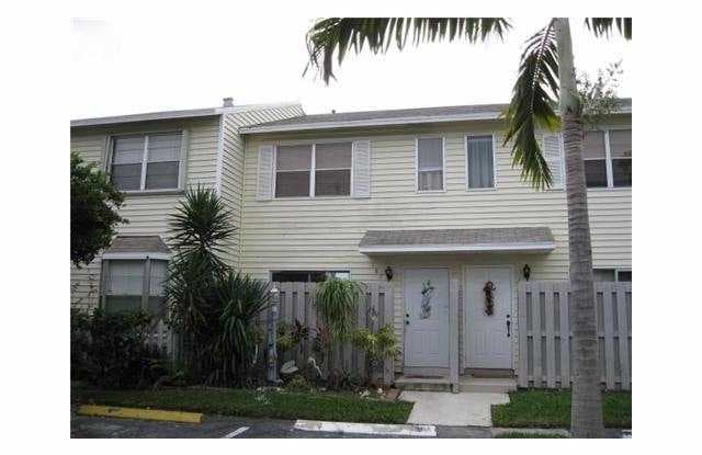 23 Sw 3rd Street - 23 Southwest 3rd Street, Pompano Beach, FL 33060