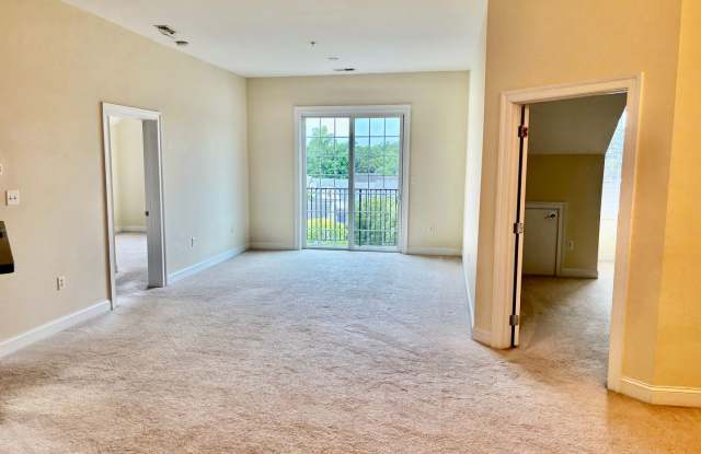 2 bedroom/ 2 bathroom- Bennington on the Park