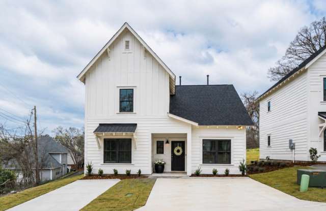 Beautiful home in prime Vestavia Hills location!