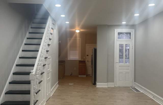 3344 North Sydenham Street