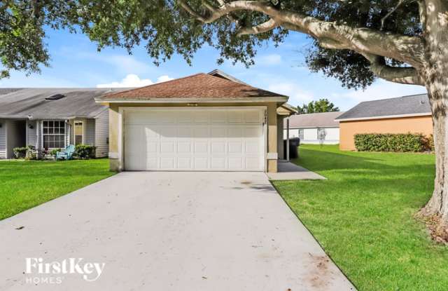 2047 Windward Pass - 2047 Windward Pass, Lakeland, FL 33813