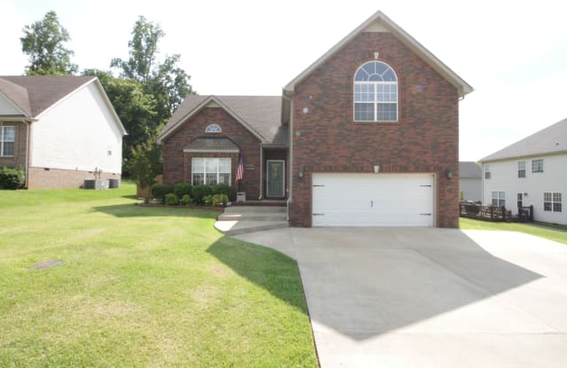 3194 Cross Ridge Dr - 3194 Cross Ridge Drive, Clarksville, TN 37040