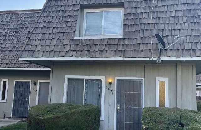 1624 W North Bear Creek Dr