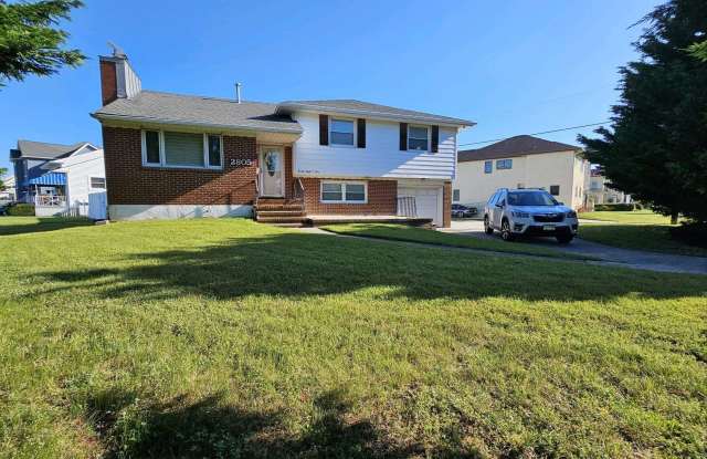 2805 W Brigantine Ave