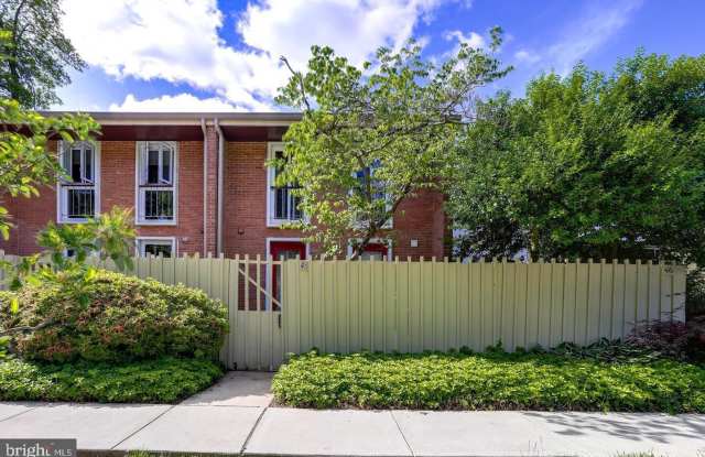 48 PALMER GREEN COURT