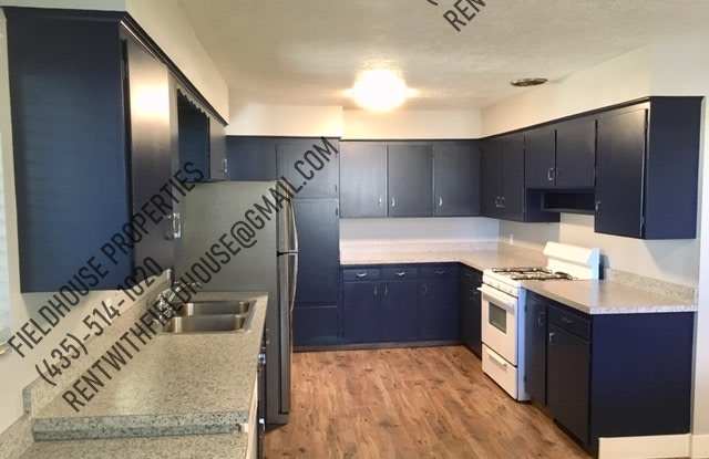 Photo of 686 East 1000 North