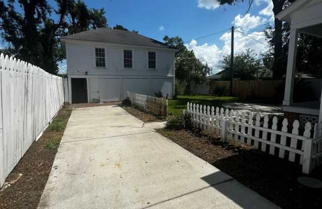 1 Bedroom 1 Bath Apartment in the Heart of Valdosta