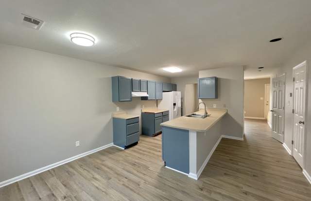 231 Lakeview Dr.