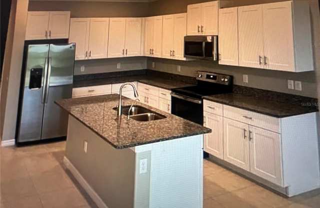 31611 BLUE PASSING LOOP