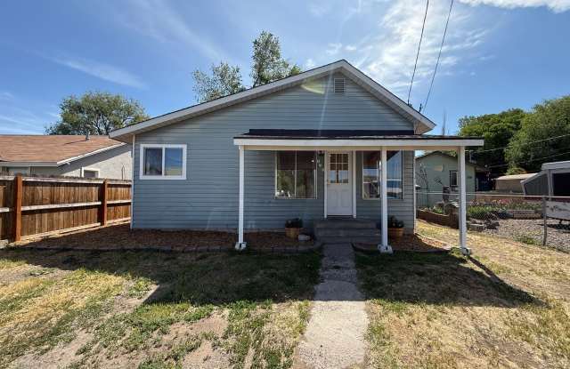 Photo of CHECK OUT THIS LOVELY HOME IN PRINEVILLE!!