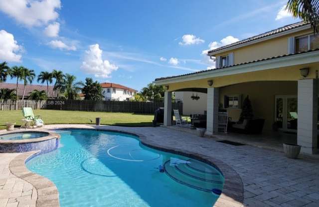 15421 SW 138th Ter