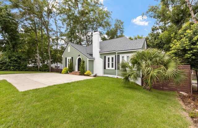 Photo of 420 E 6th Avenue