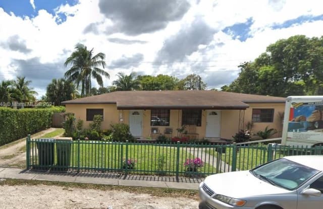 482 Northeast 136th St - 482 NE 136th St, North Miami, FL 33161