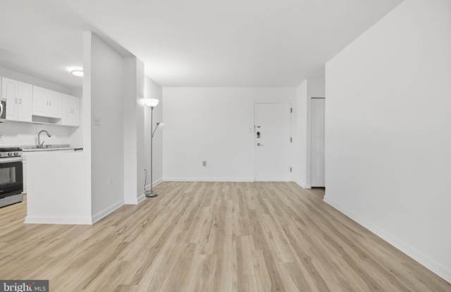 5250 VALLEY FORGE Drive unit: 306