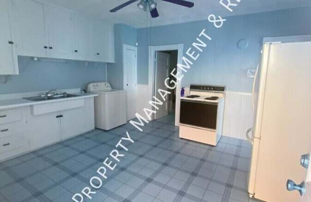 160 Logee St