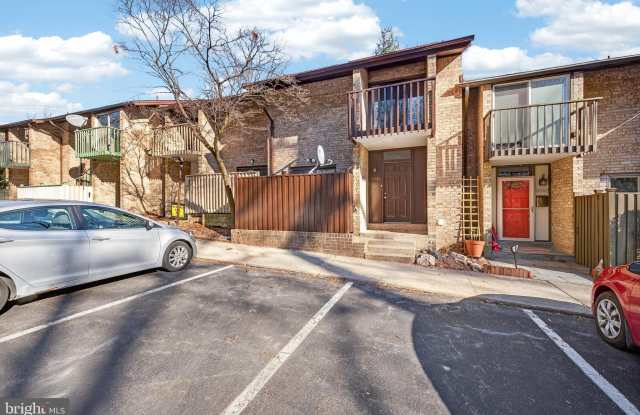 9250 THREE OAKS Drive