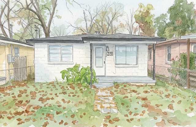 Charming 3-bed/1-bath traditional cinder block bungalow in Woodville neighborhood!