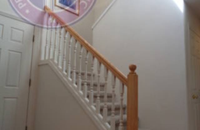 Close To Intel  Nike - A/C, New Appliances - New LVT  Carpet -Pet Friendly