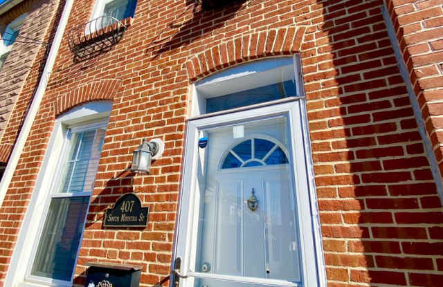 Charming 2 Bedroom/1.5 Bathroom Townhome with Patio in Upper Fells Point, MD!