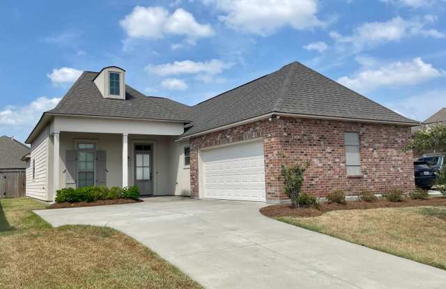 3 bedroom, 2 bath home plus an office!