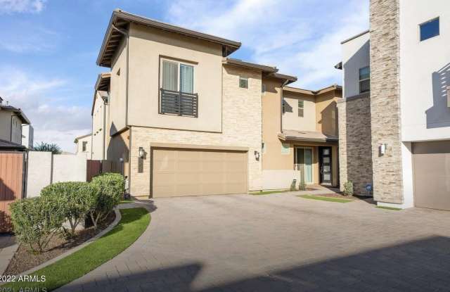 Photo of 1961 S WALLRADE Lane