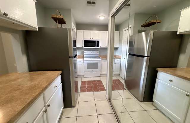 100 Summer Place unit: 5