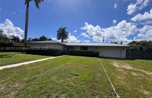 444 NW 21st St