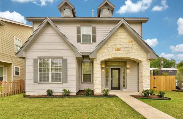 Photo of 4 bedroom 4 bath house fully remodeled