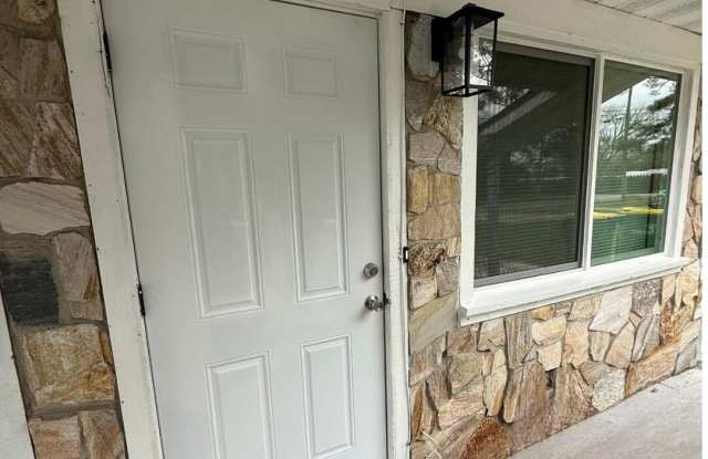 Photo of 304 Palm Avenue