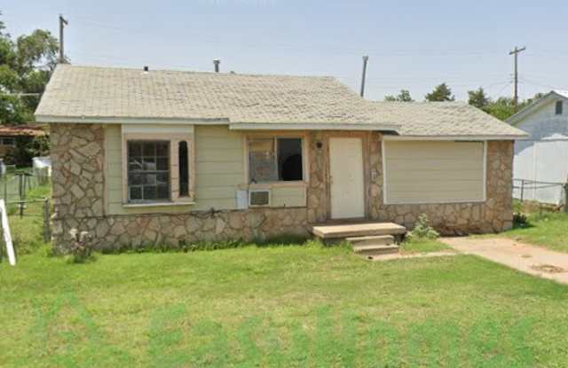 817 N Park Ave - 817 North Park Avenue, Altus, OK 73521