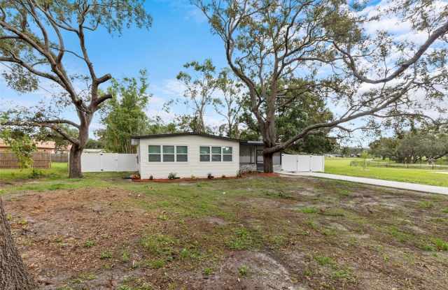 Photo of 715 W BOUGAINVILLEA AVENUE