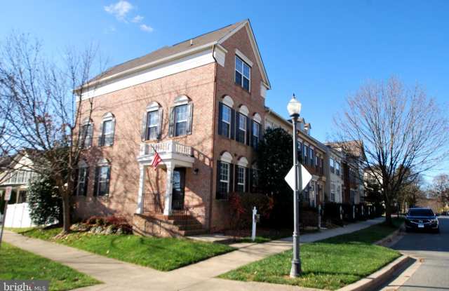 150 GOLDEN ASH WAY