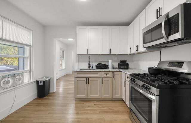 12 Gould St. unit: 2