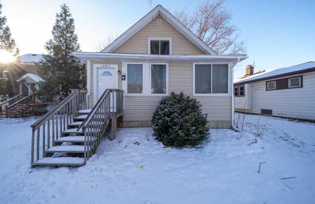 Photo of 1097 24th Ave. SE