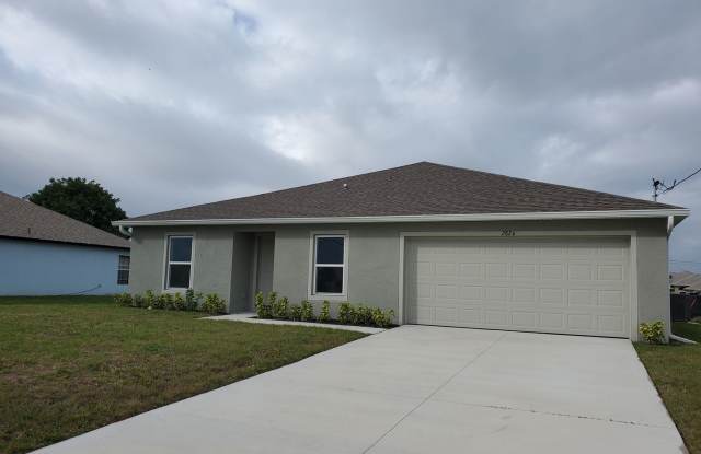 4/2/2  with a $500 Move in Special
