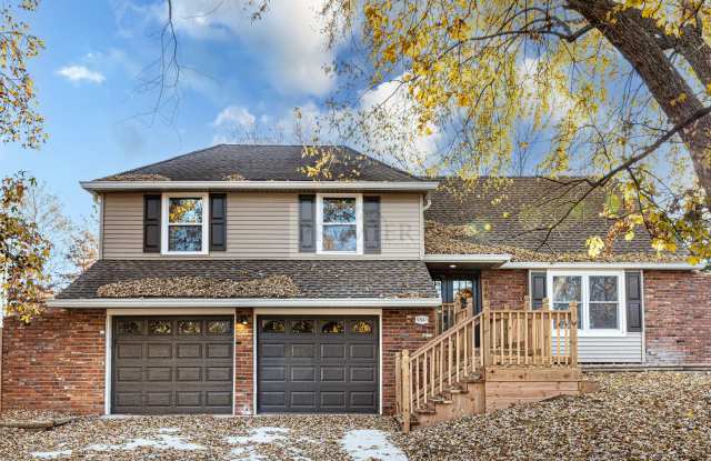 Beautiful Rehabbed home - 4 bed / 2 bath  -9841 Melrose Drive Overland Park KS 66214 - Rent $3400