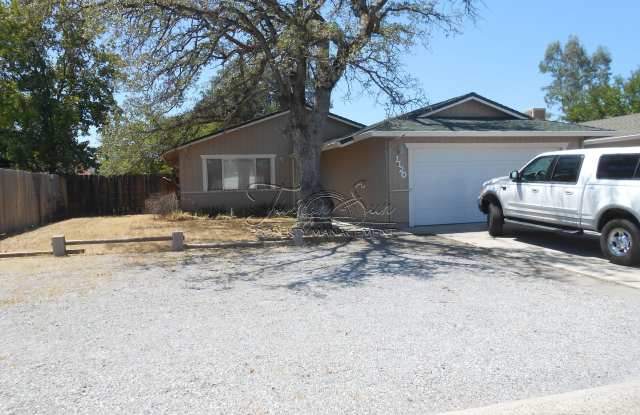 North Redding Home with 2 Car Garage