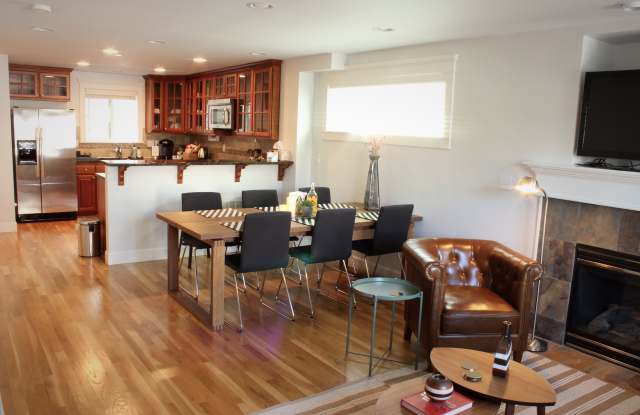 2117 8th Avenue North