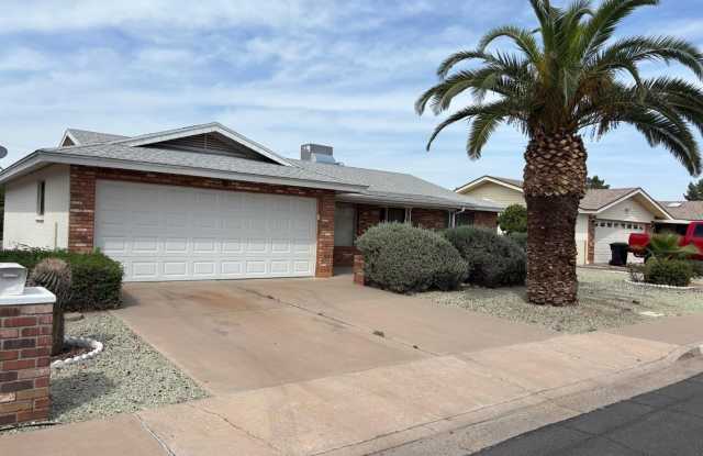 4218 E Crescent Avenue