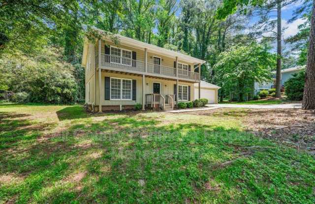 208 S Rockborough Court