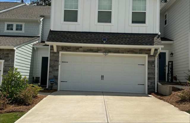 1130 Streamside Ln