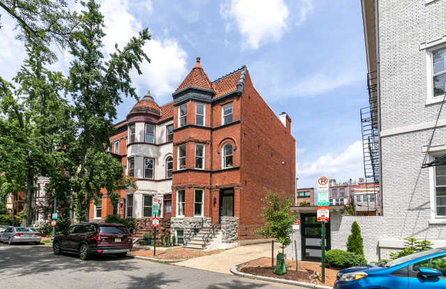 1711 Riggs Place Northwest #3