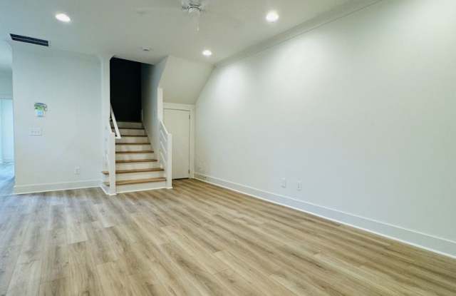 Runningvine Lane Townhome!