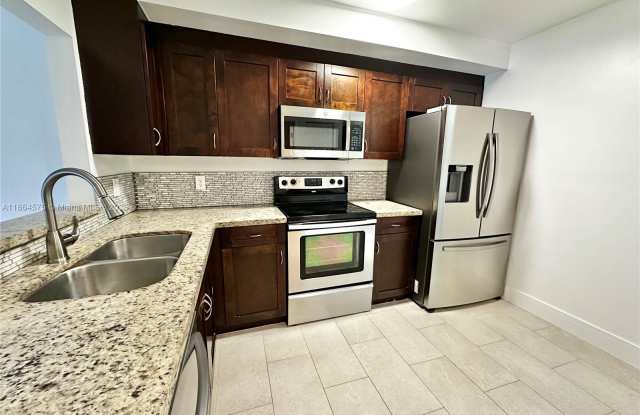 4245 S Pine Island Rd