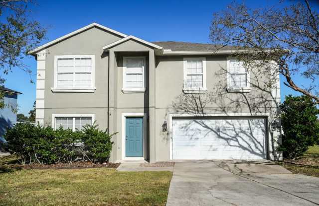 SPACIOUS 4 BEDROOM 2.5 BATH TWO STORY CLERMONT HOME