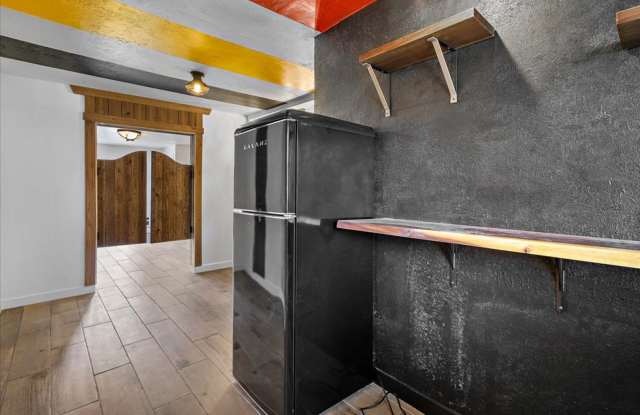 Now leasing BEAUTIFUL and unique DOWNTOWN studios!