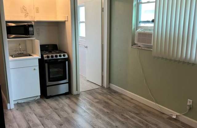 4917 Vincennes Street